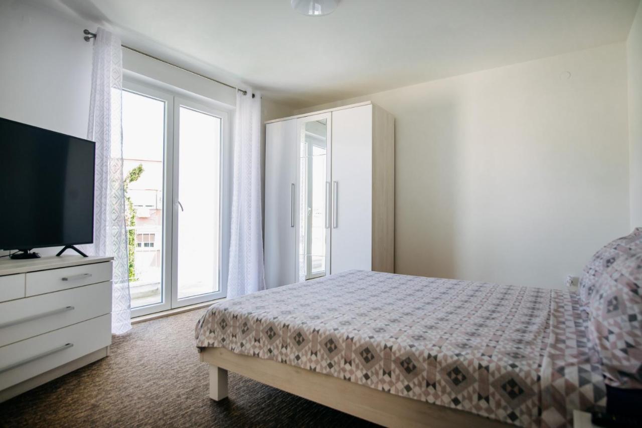 Sunnynest Apartment - 3Br Apt With Free Parking & Wi-Fi, Close To Lapad Bay Beach دوبروفينك المظهر الخارجي الصورة